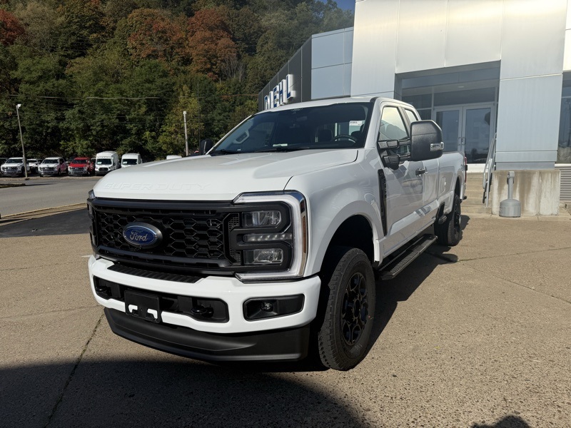 2026 Ford F-350 XL photo 3