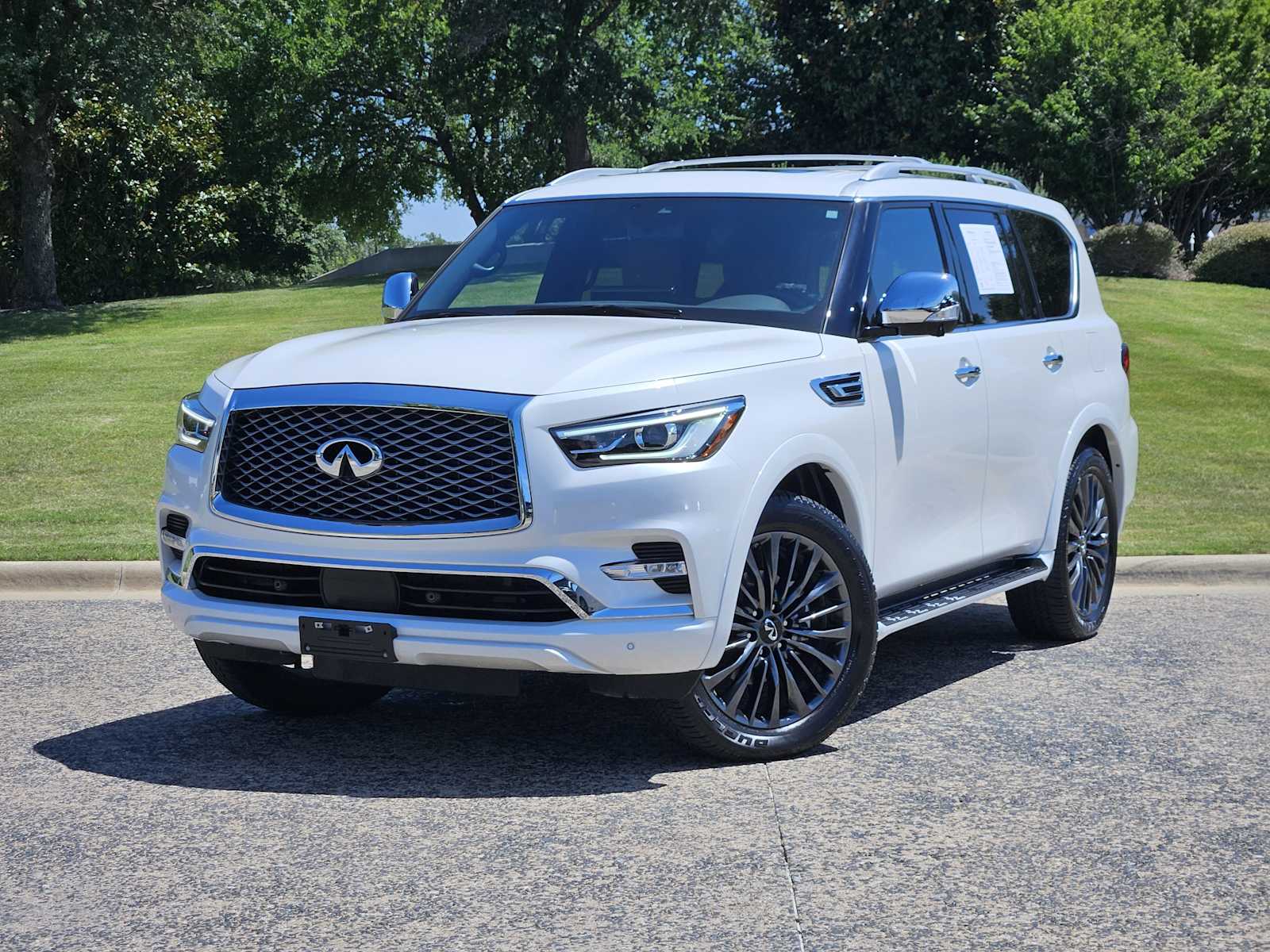 2024 INFINITI QX80 SENSORY