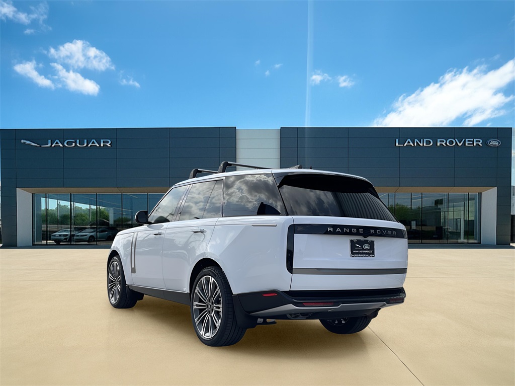 2025 Land Rover Range Rover SE photo 4
