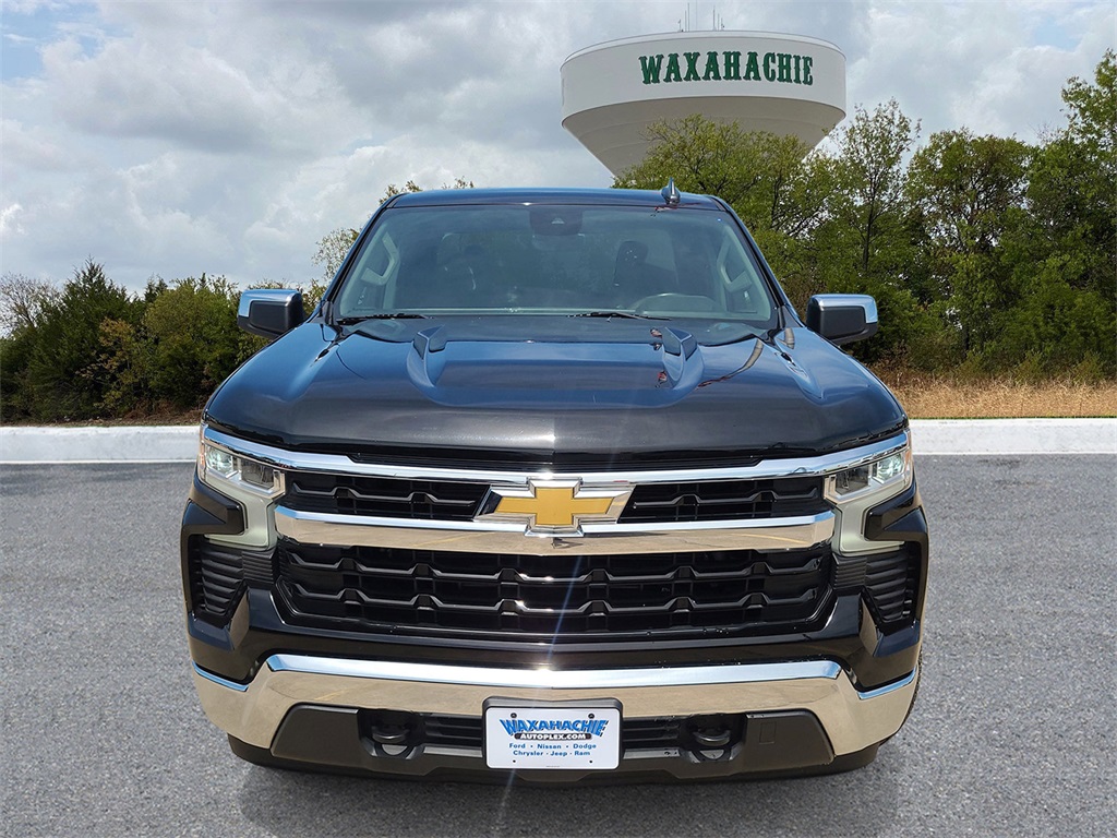2023 Chevrolet Silverado 1500 LT photo 2