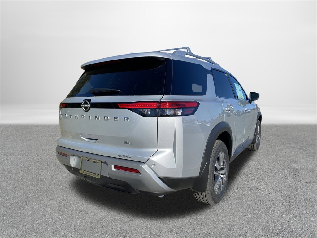 2025 Nissan Pathfinder LE photo 2