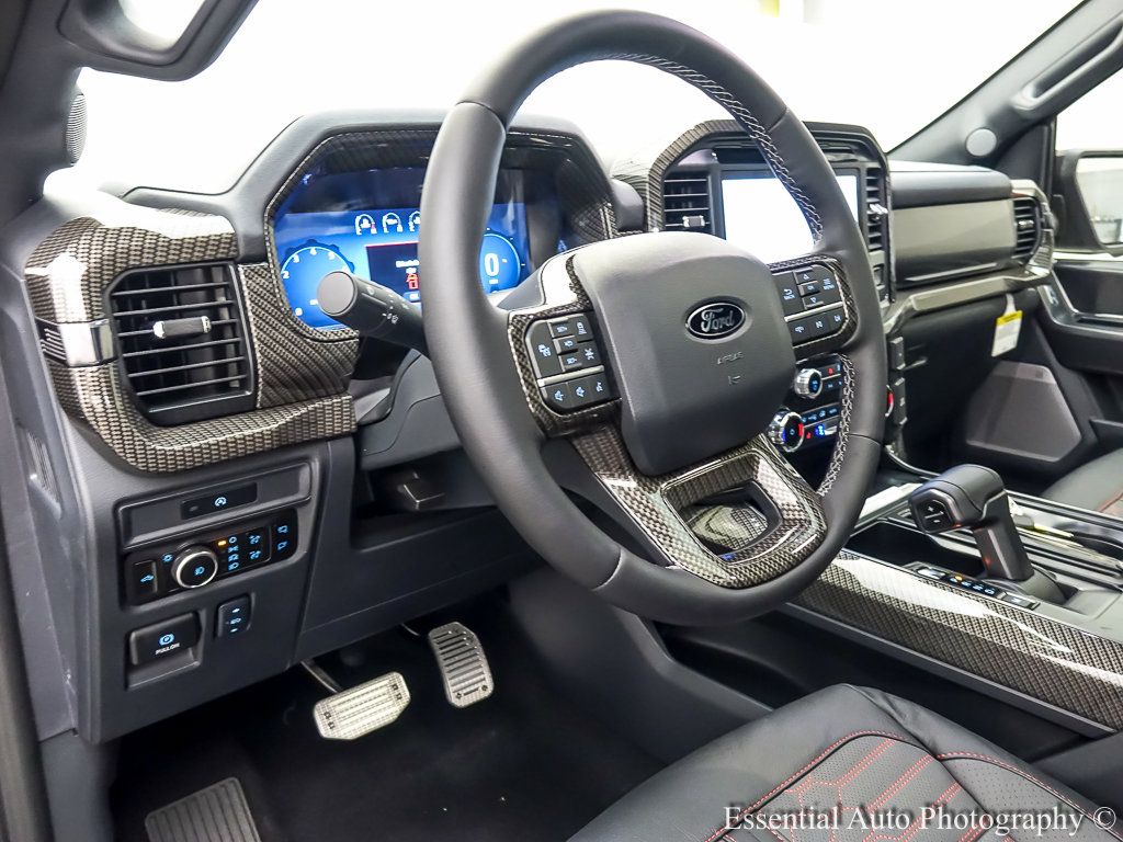 2025 Ford F-150 Lariat photo 8