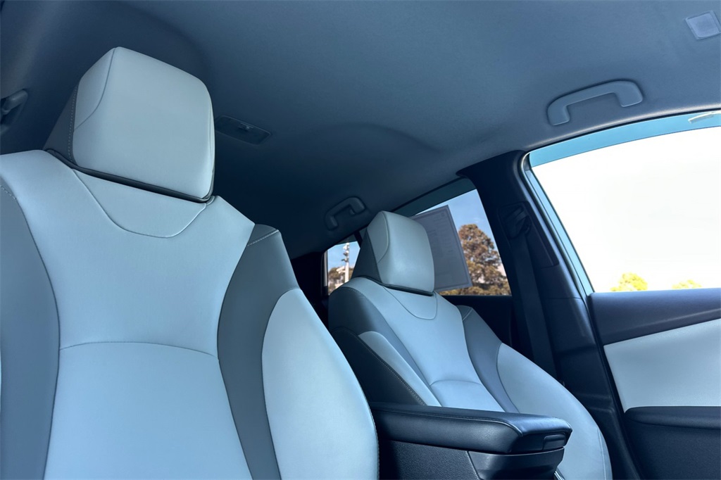 2022 Toyota Prius Prime XLE photo 17