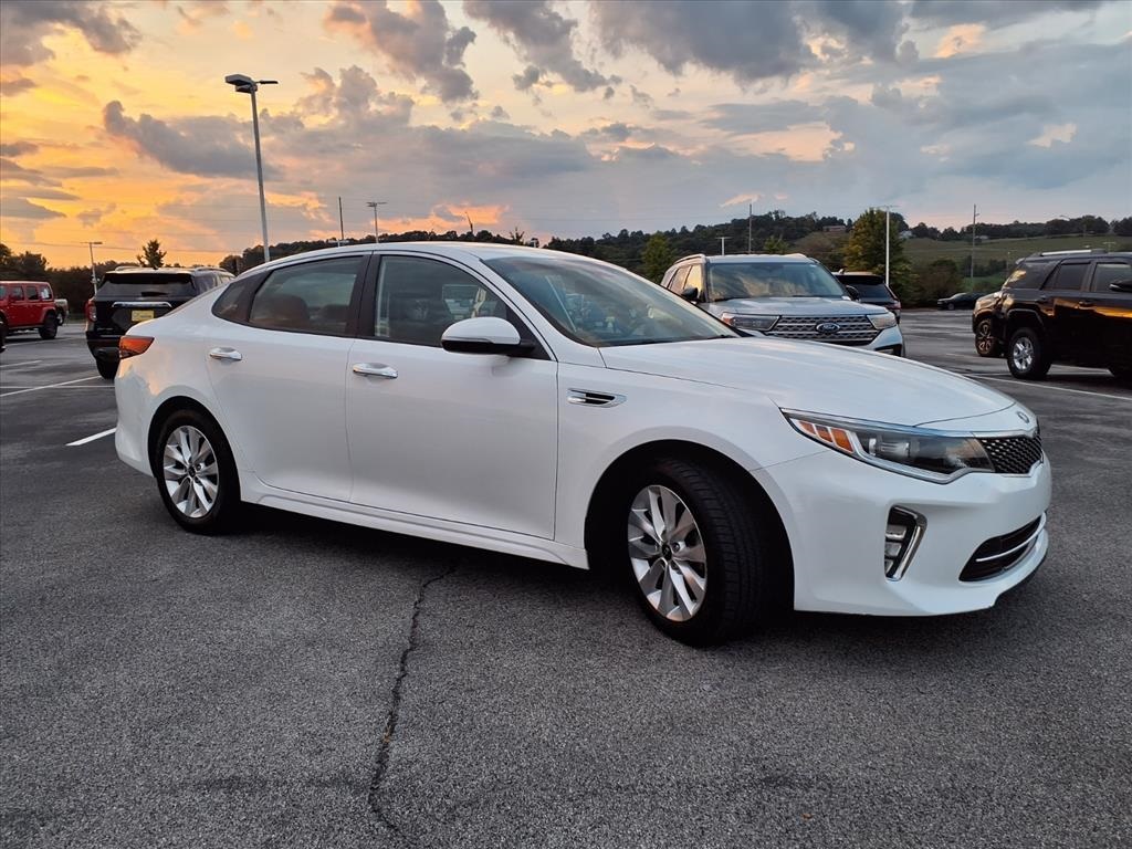 2018 Kia Optima S photo 18