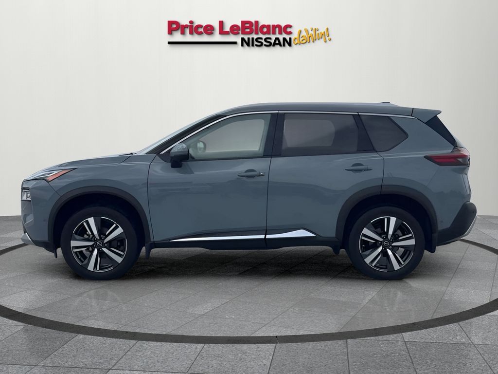 2023 Nissan Rogue Platinum photo 3