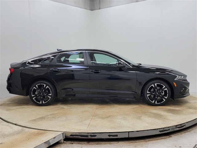 2024 Kia K5 GT-Line photo 3