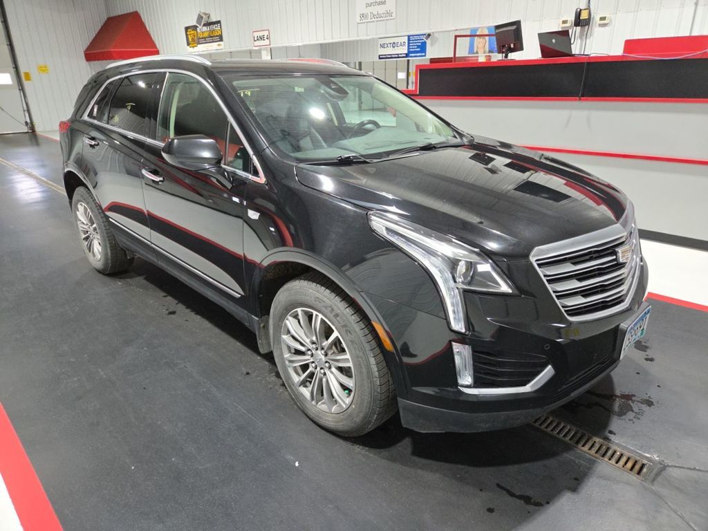 Used 2019 Cadillac XT5 Luxury with VIN 1GYKNDRS5KZ255399 for sale in Fergus Falls, Minnesota