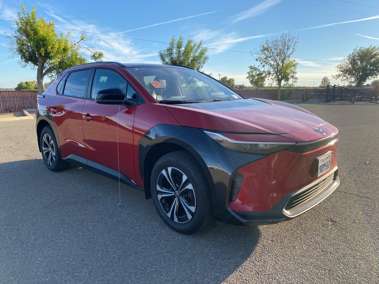 2023 Toyota bZ4X XLE photo 3