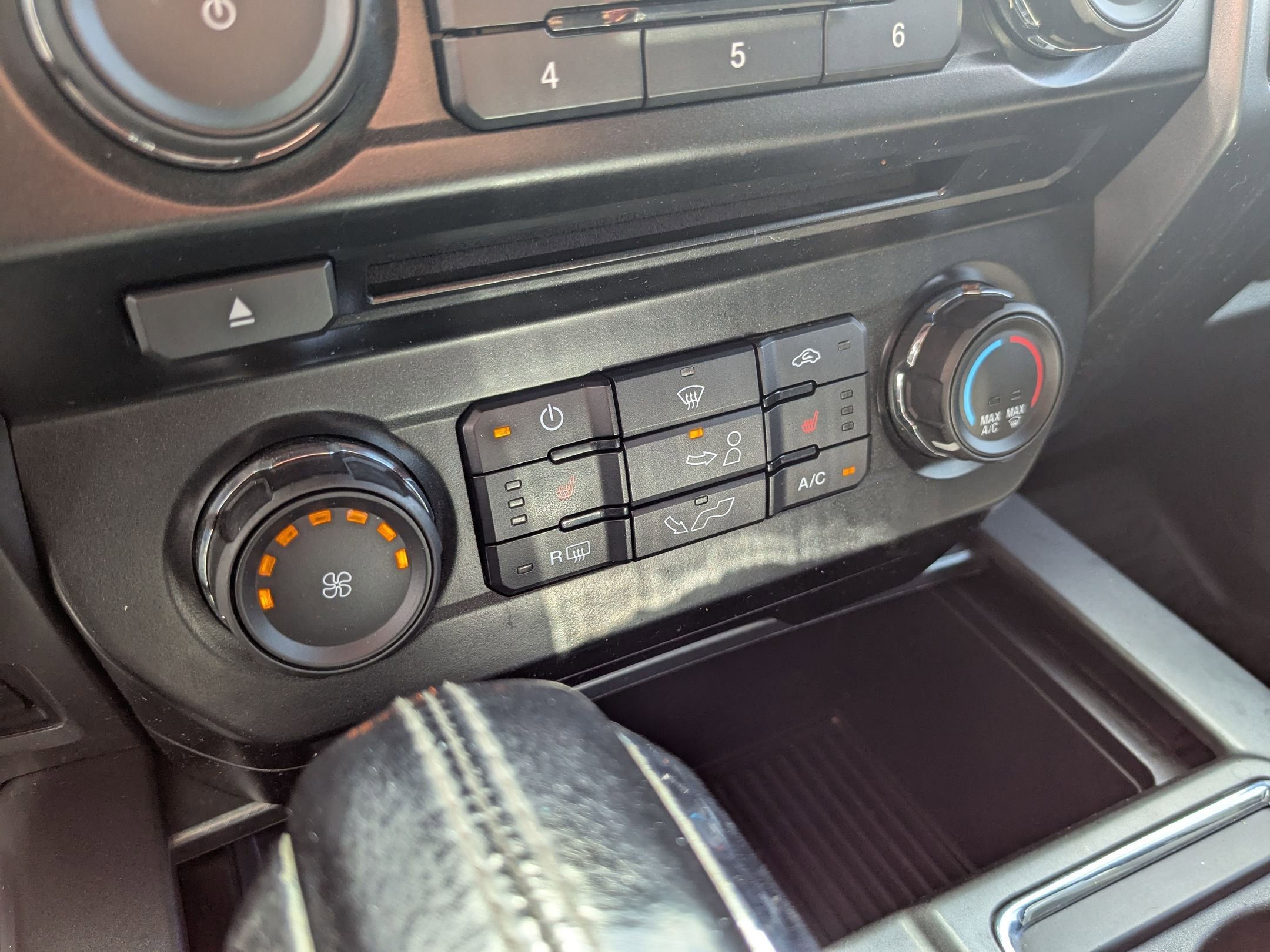 2017 Ford F-150 XLT photo 21
