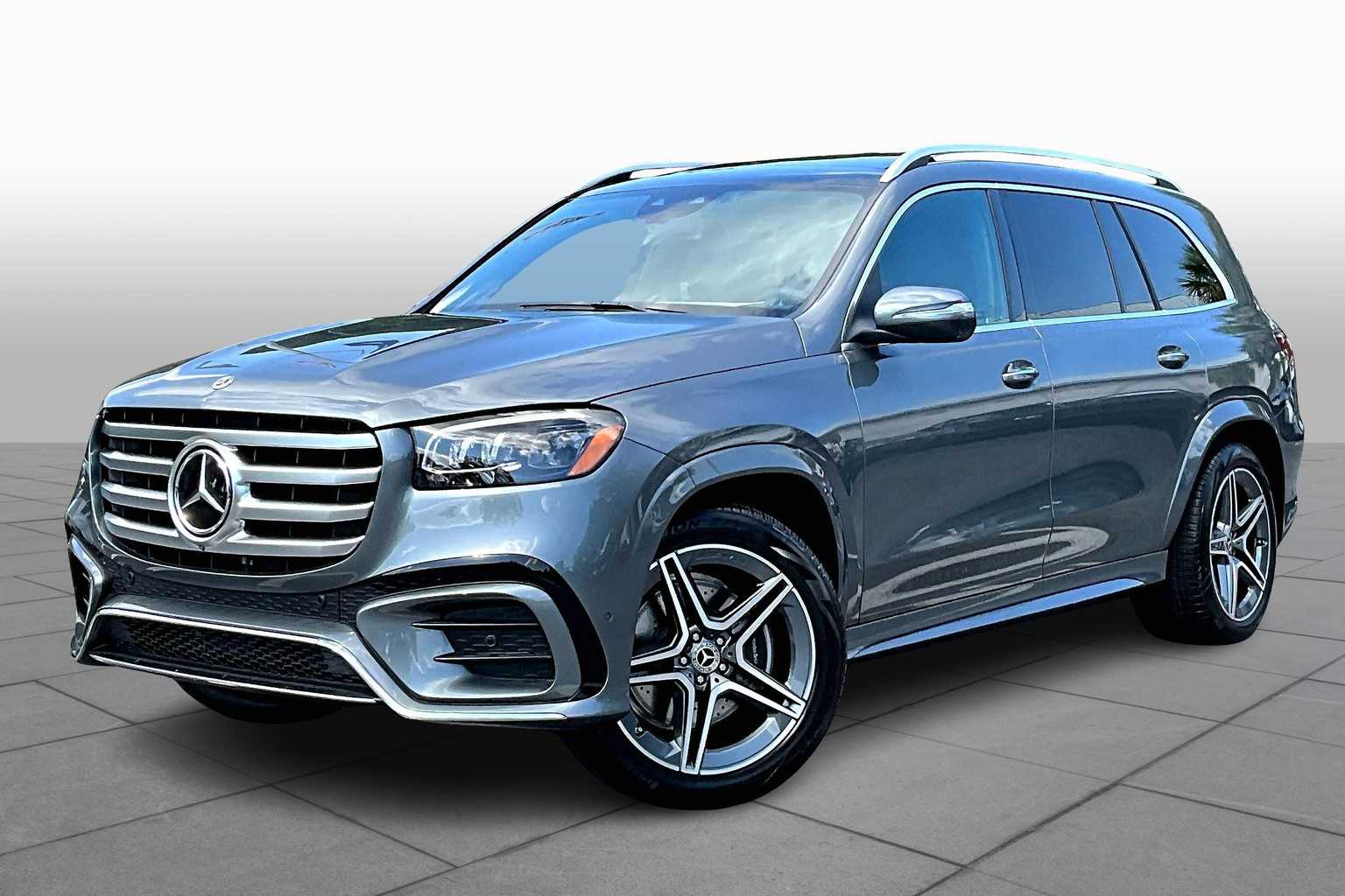 2025 Mercedes Benz GLS 450 4MATIC photo 2