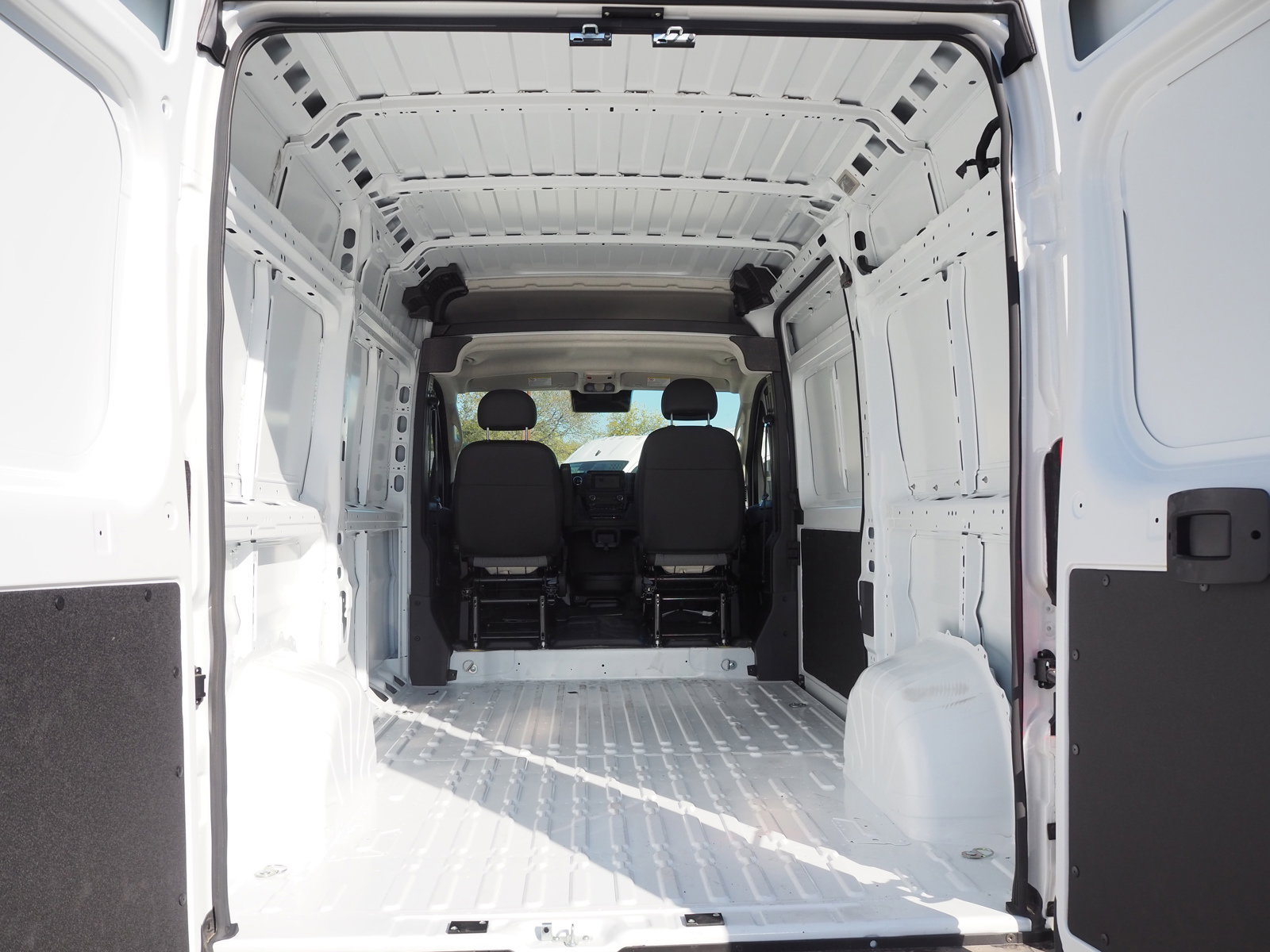 2025 Ram ProMaster 2500 photo 9