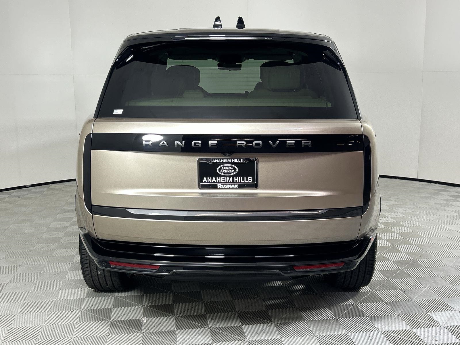 2025 Land Rover Range Rover Autobiography photo 4