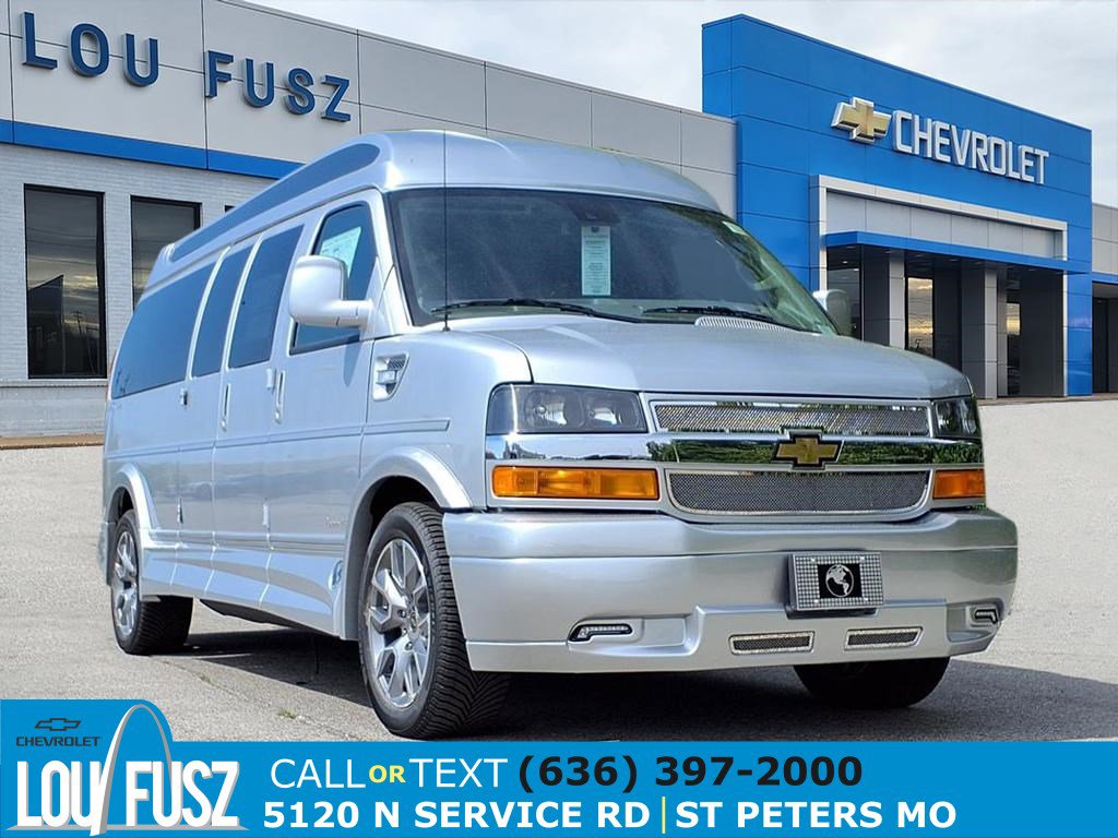 2025 Chevrolet Express Cargo Work Van's photo