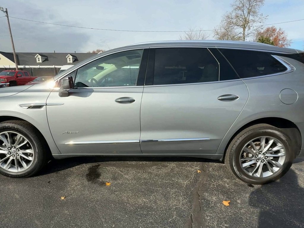 2024 Buick Enclave Avenir photo 4
