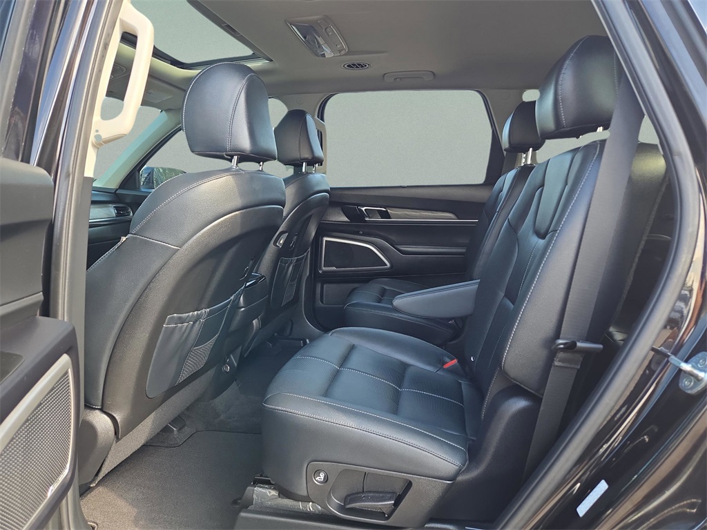 2022 Kia Telluride EX photo 18
