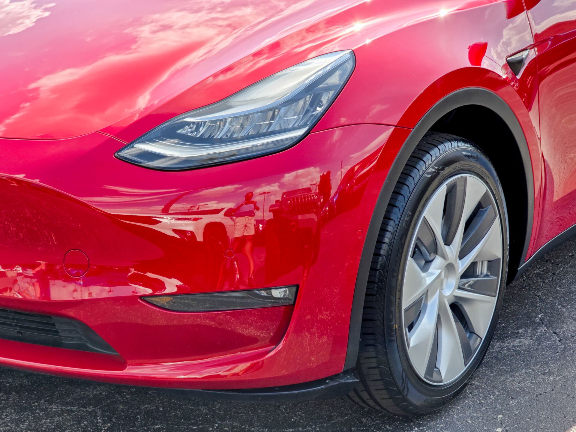 2021 Tesla Model Y Long Range photo 4