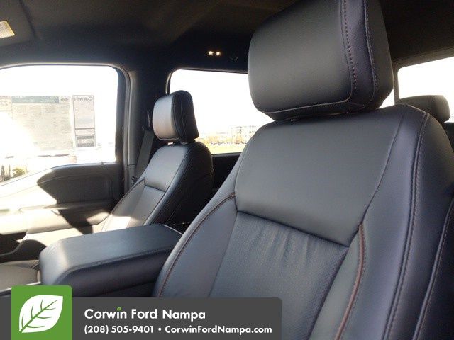 2025 Ford F-150 Lariat photo 11