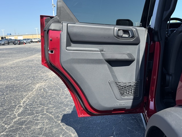 2025 Ford Bronco Badlands photo 19