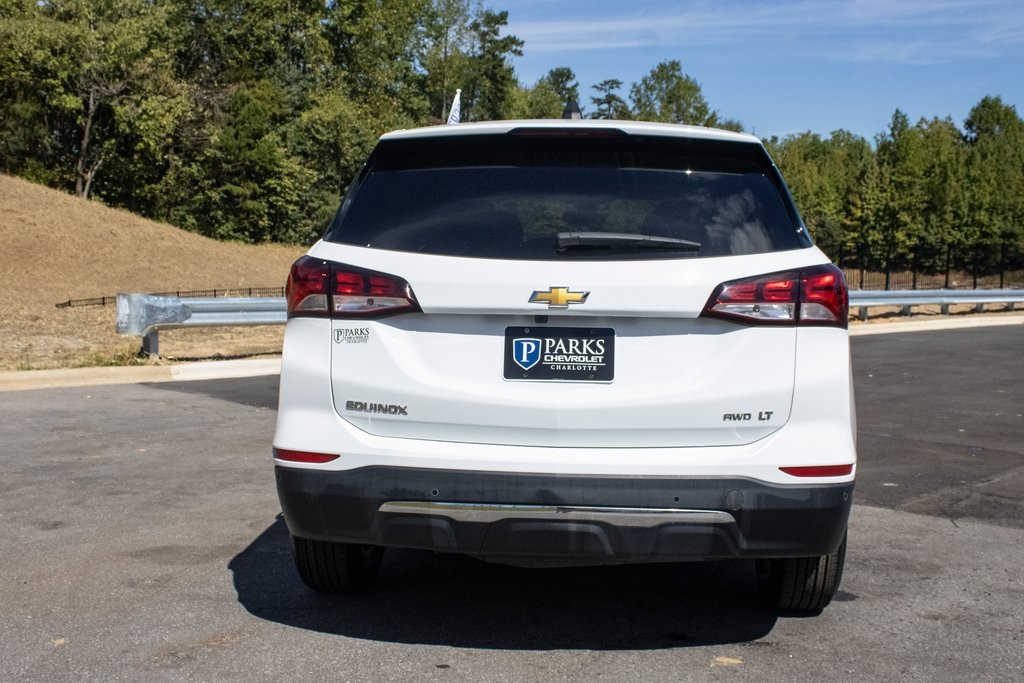 2024 Chevrolet Equinox LT photo 3