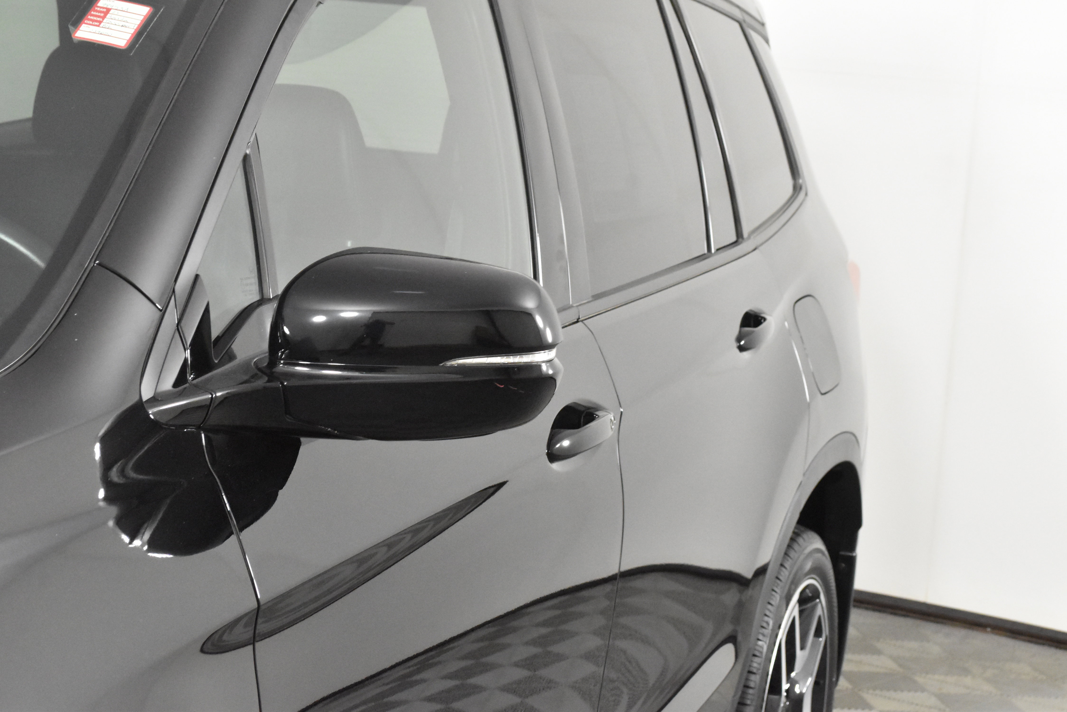 2023 Honda Passport Elite photo 2