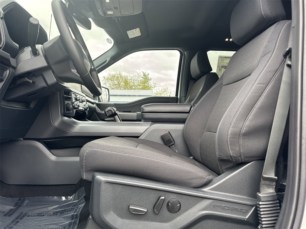 2025 Ford F-150 XLT photo 21