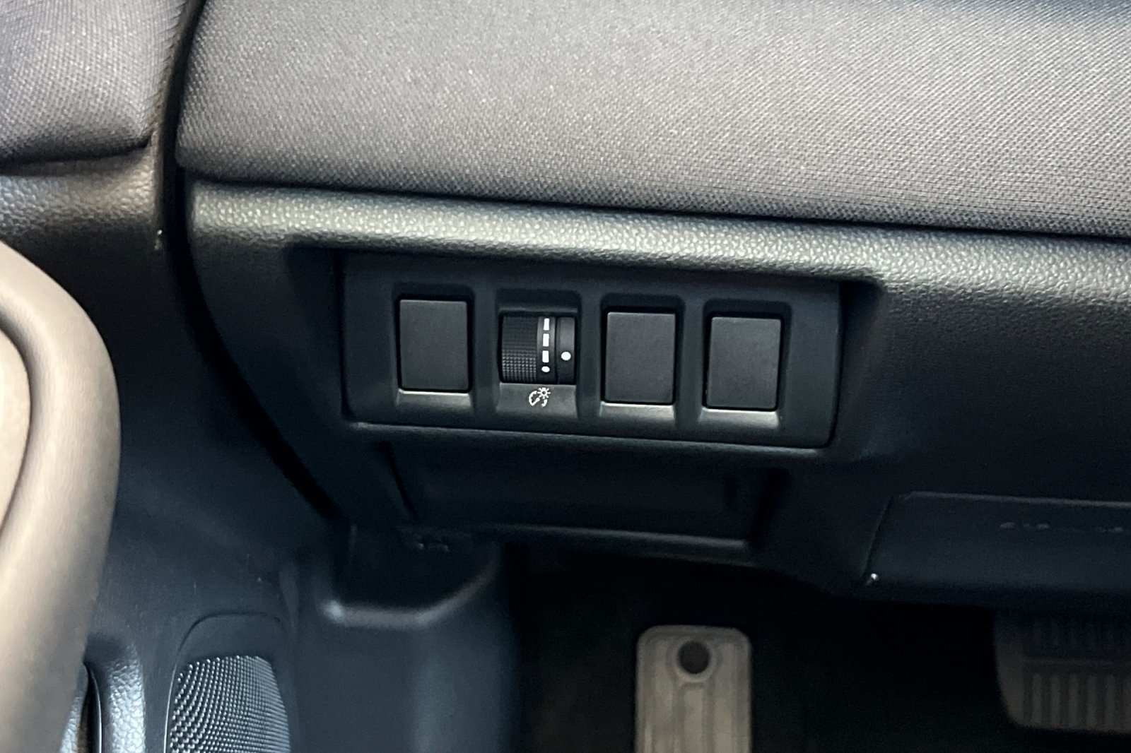 2025 Subaru Outback Base photo 52