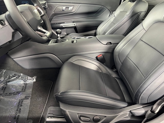 2025 Ford Mustang GT Premium photo 8