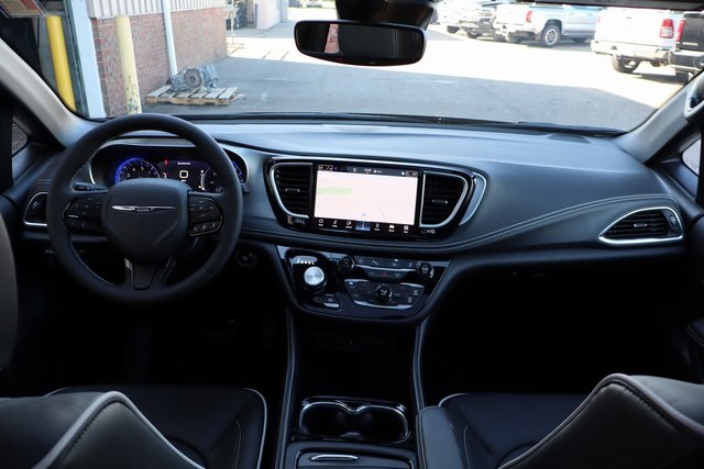 2026 Chrysler Pacifica Limited photo 46