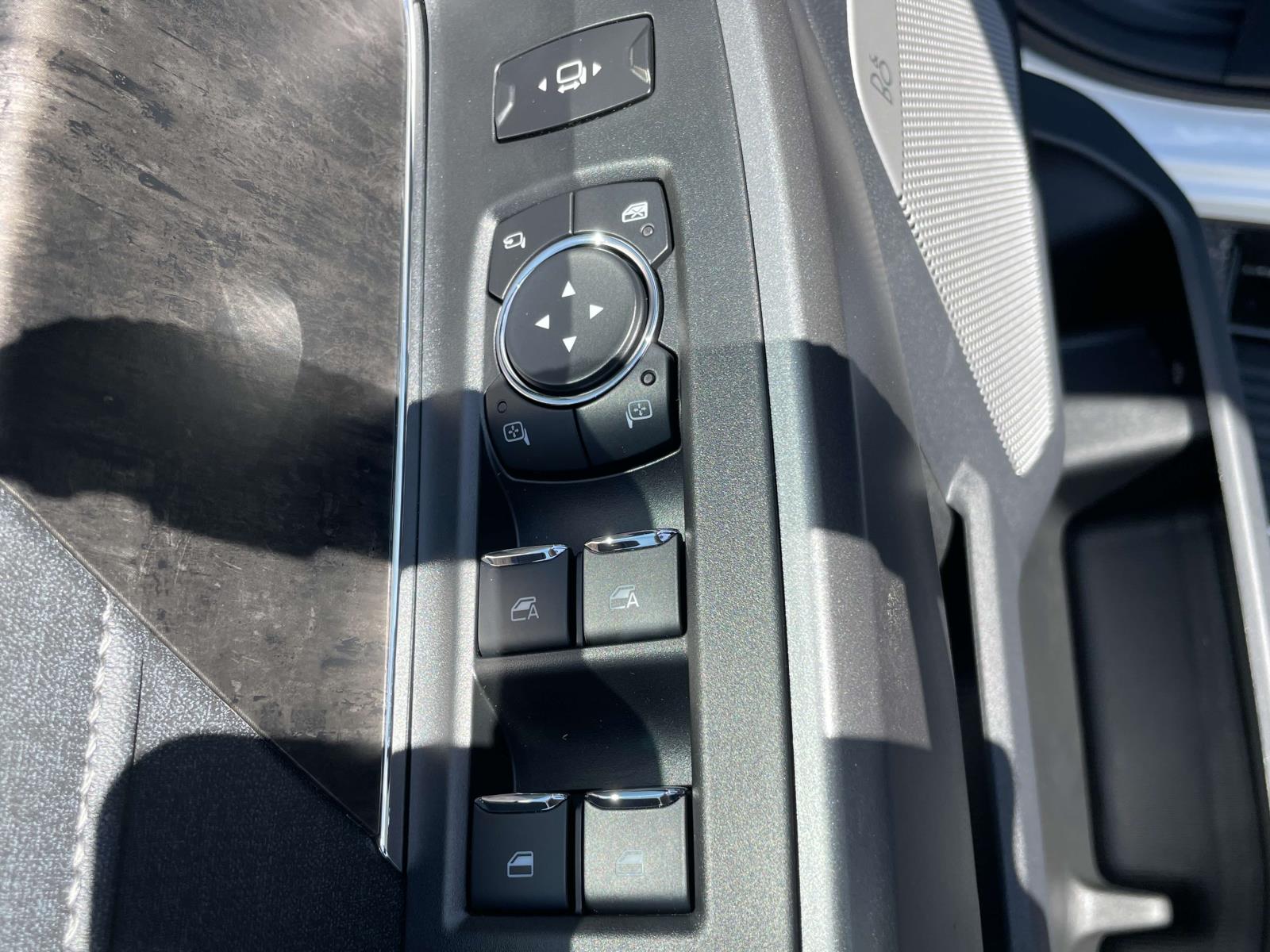 2026 Ford F-250 Lariat photo 15