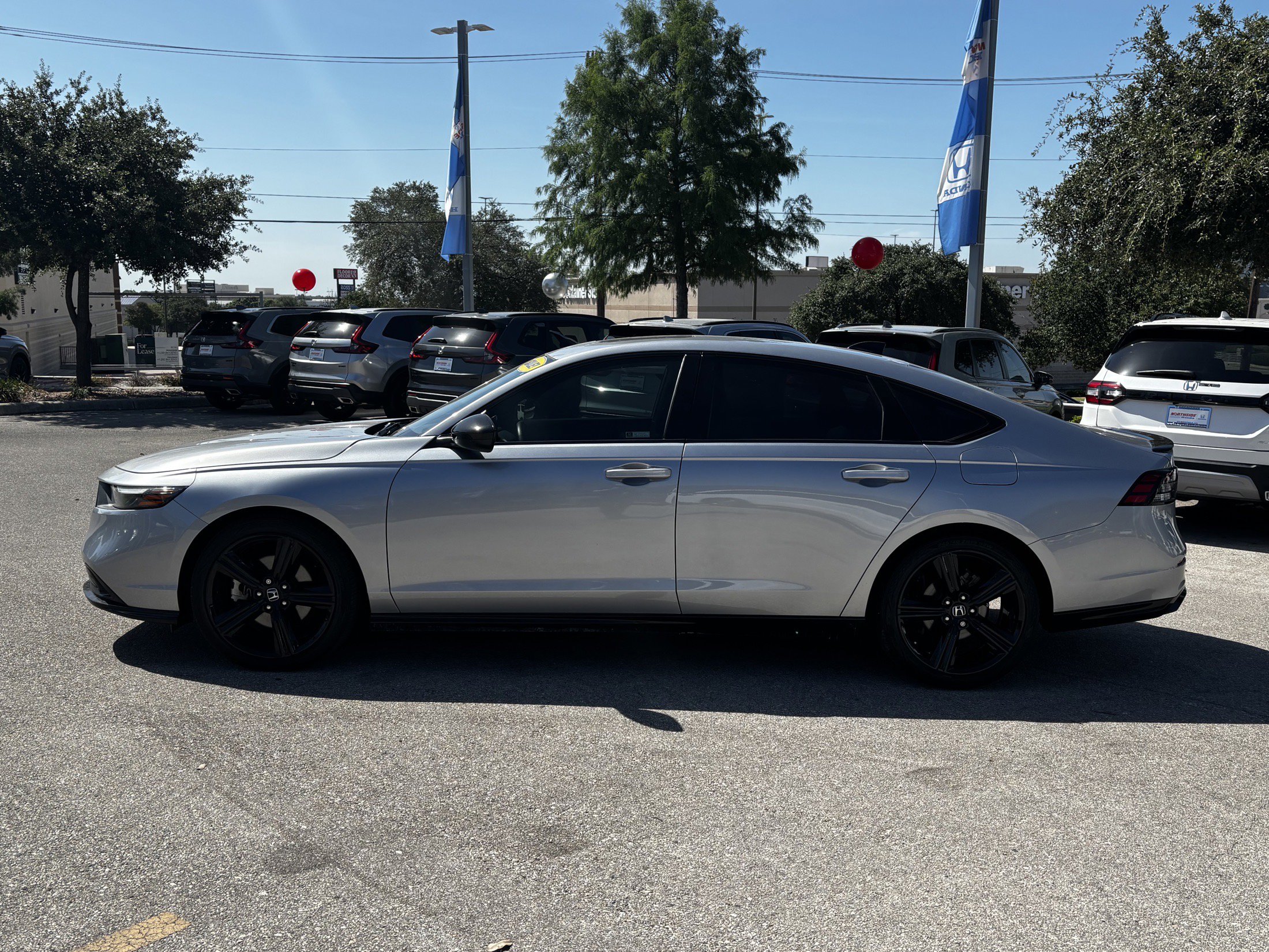 2023 Honda Accord Hybrid Sport-L photo 3