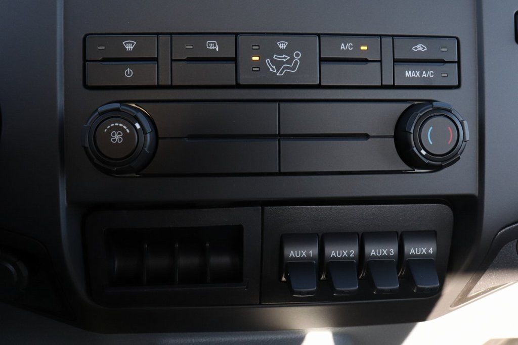 2025 Ford F-750 photo 10