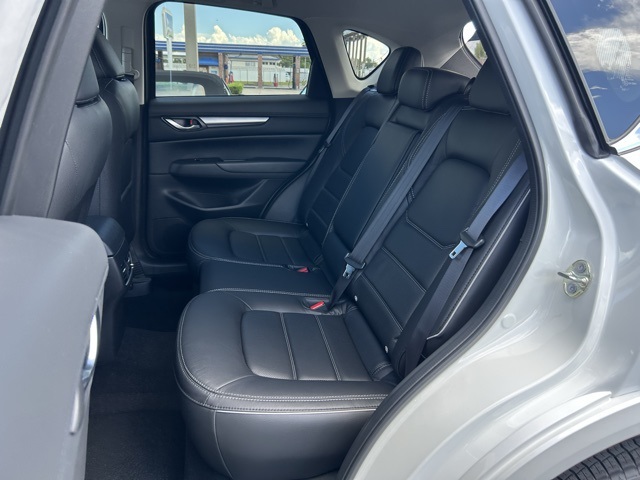 2025 Mazda CX-5 2.5 S Preferred photo 10