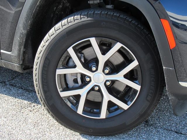 2024 Jeep Grand Cherokee Limited photo 6