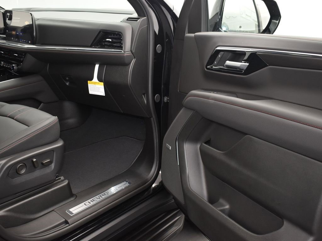 2026 Chevrolet Tahoe RST photo 19