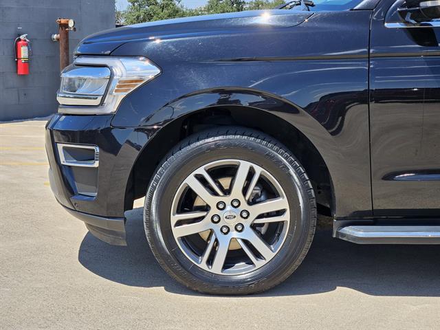 2022 Ford Expedition Limited photo 6