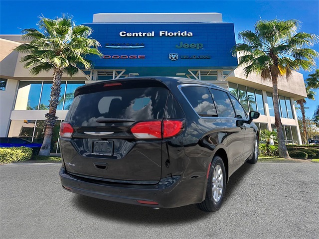 2026 Chrysler Voyager LX photo 3