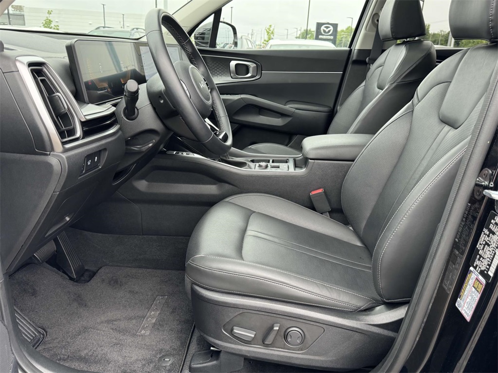 2025 Kia Sorento EX photo 13
