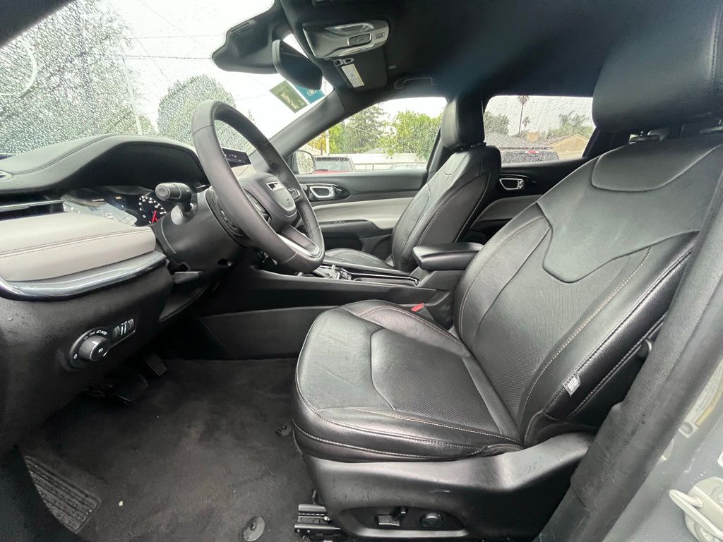 2023 Jeep Compass Limited photo 4