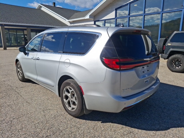 2023 Chrysler Pacifica Limited photo 5