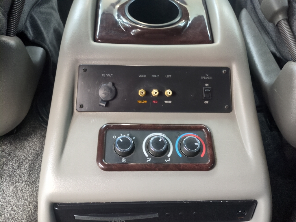 2012 Chevrolet Express Cargo 1500 photo 17