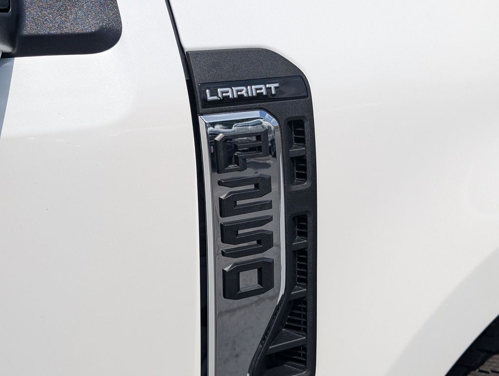 2026 Ford F-250 photo 16