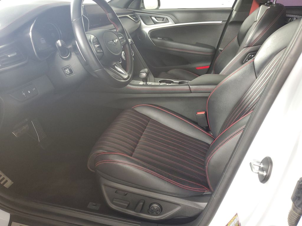 2022 Genesis G70 3.3T photo 11