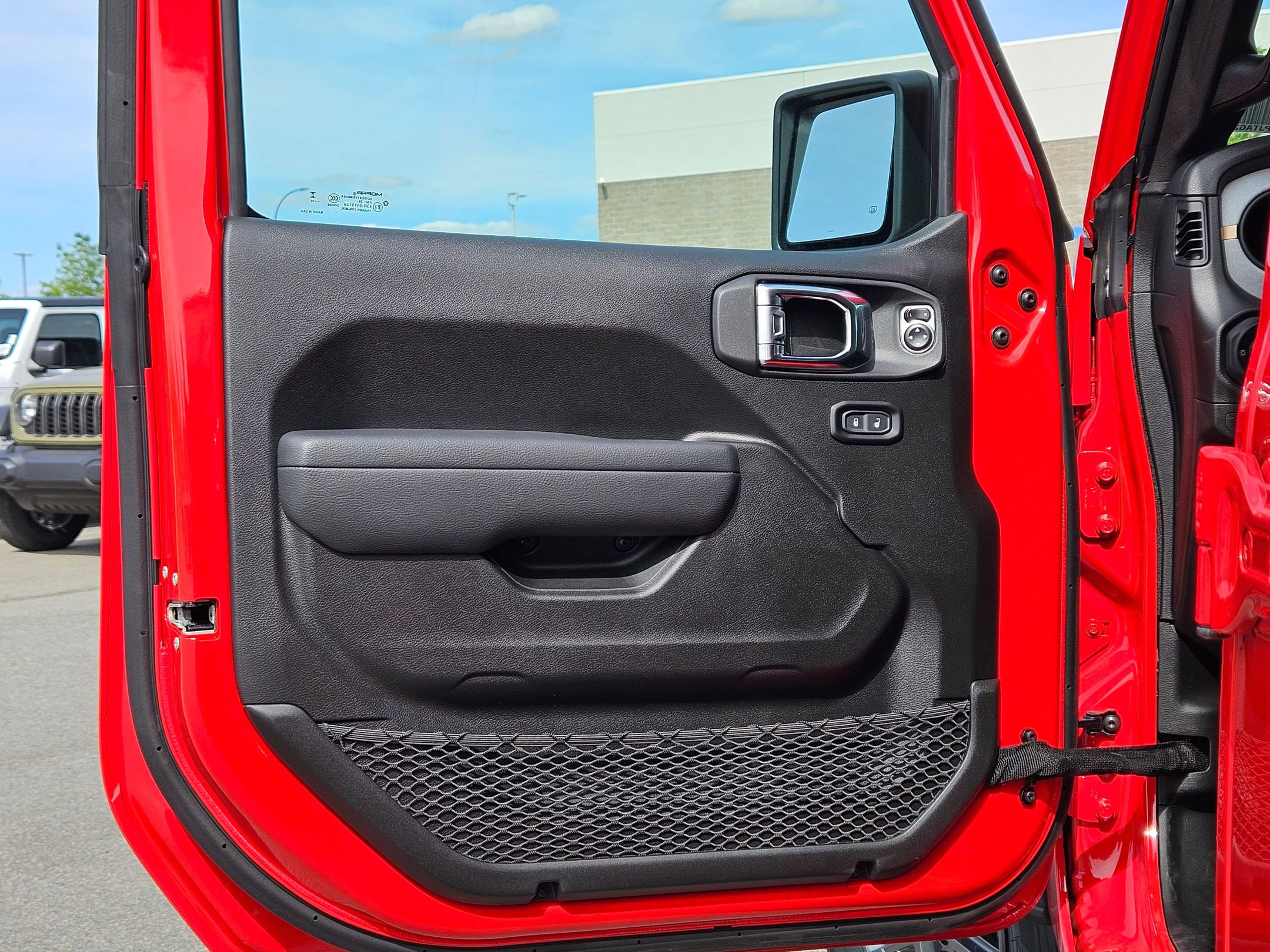 2025 Jeep Gladiator Sport S photo 16