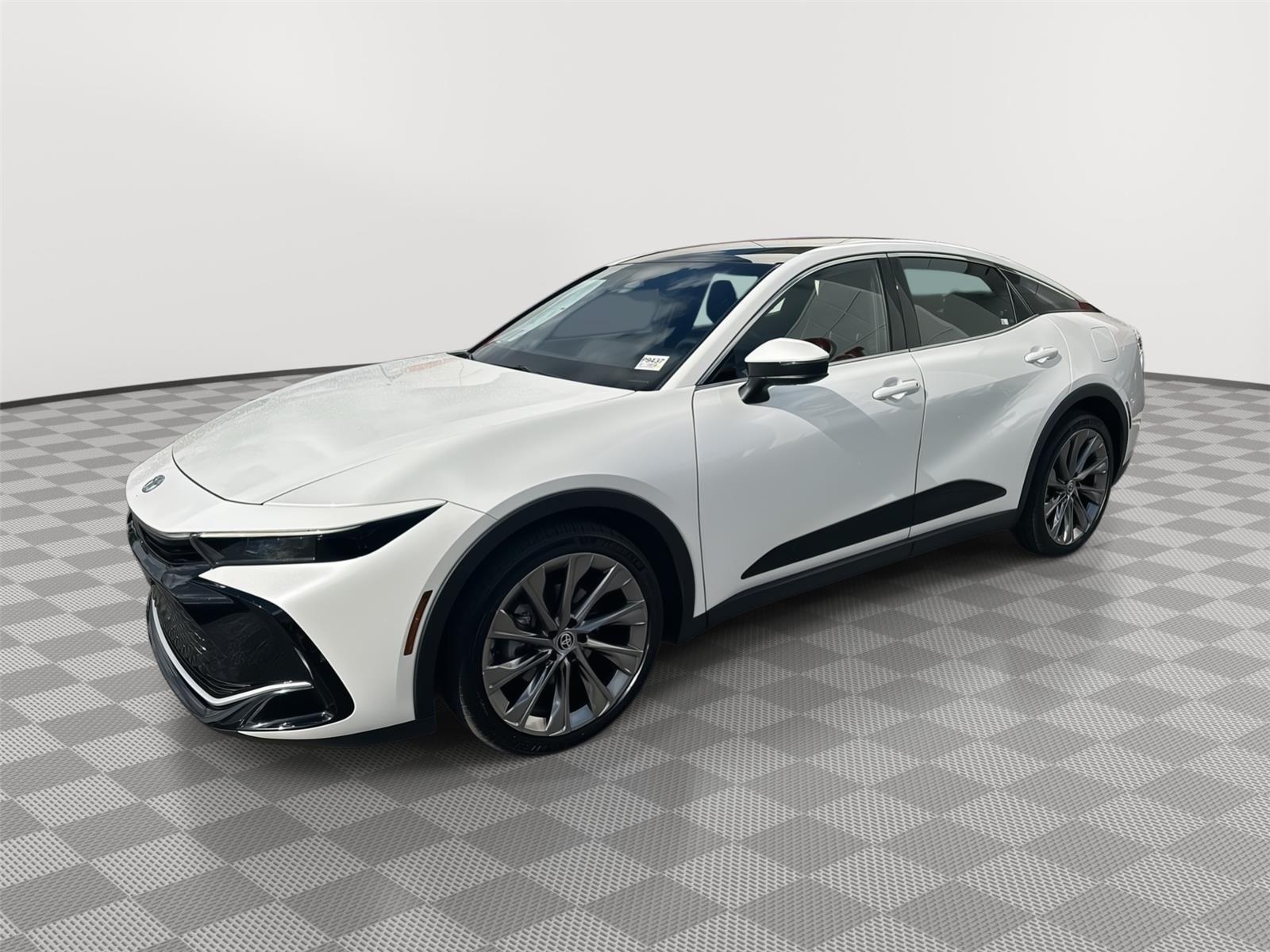 2024 Toyota Crown Limited's photo