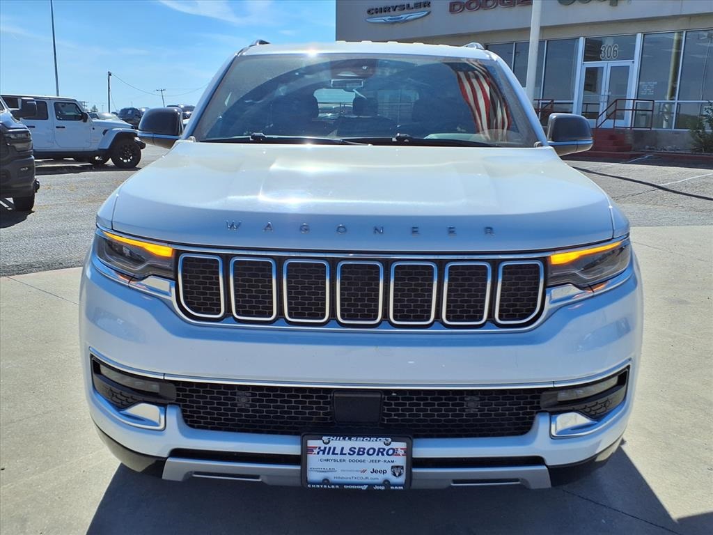 2024 Jeep Wagoneer L Series II photo 2