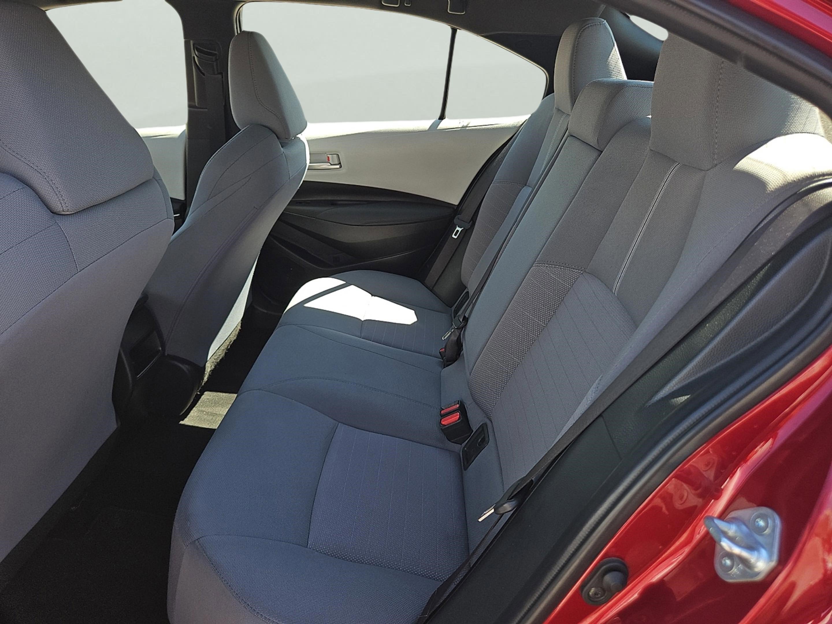 2022 Toyota Corolla SE photo 6
