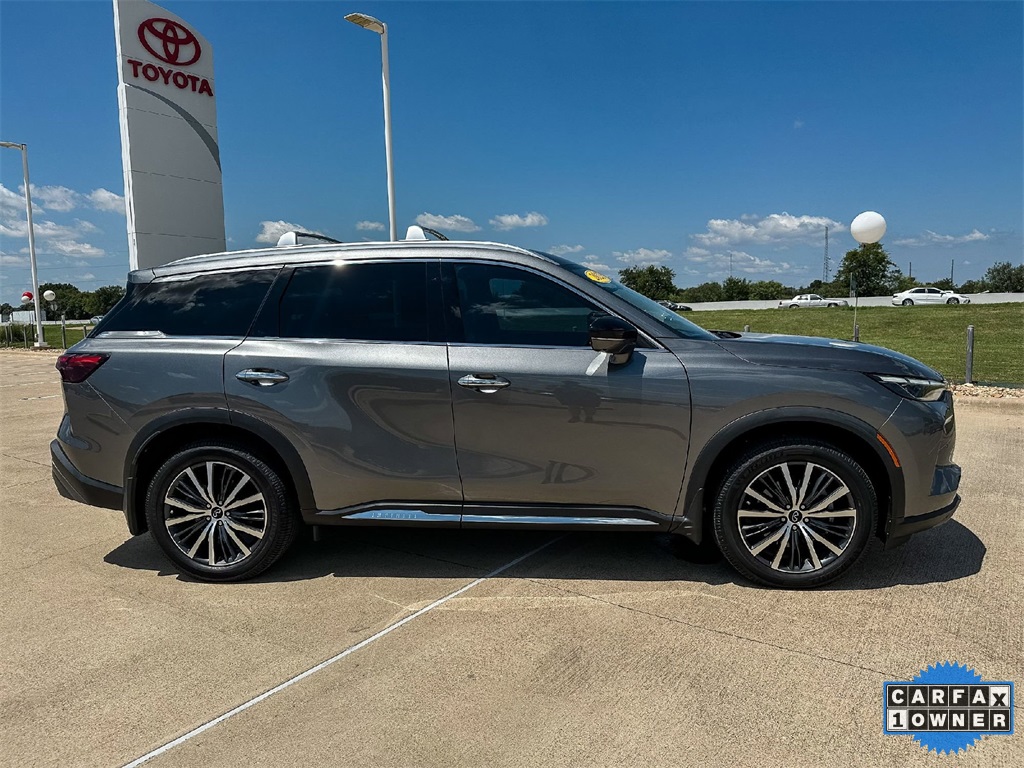 2023 Infiniti QX60 Sensory AWD photo 2