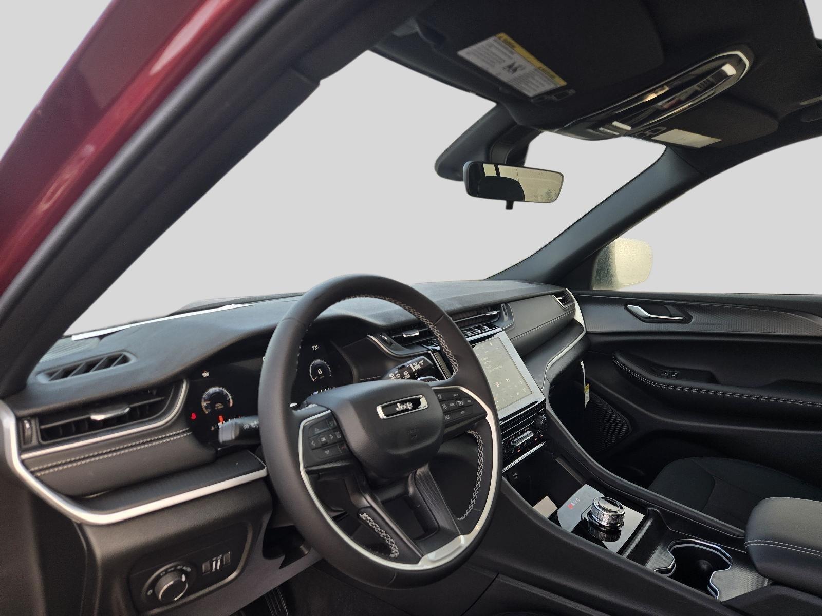 2025 Jeep Grand Cherokee Laredo X photo 9