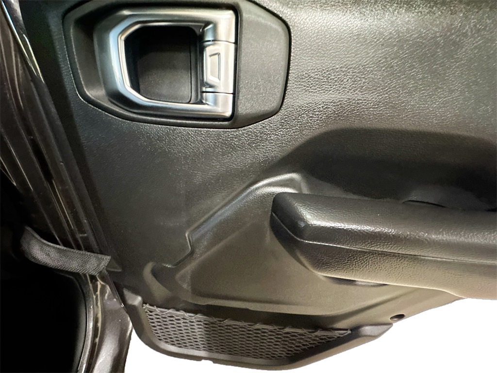 2025 Jeep Wrangler Sport S photo 30