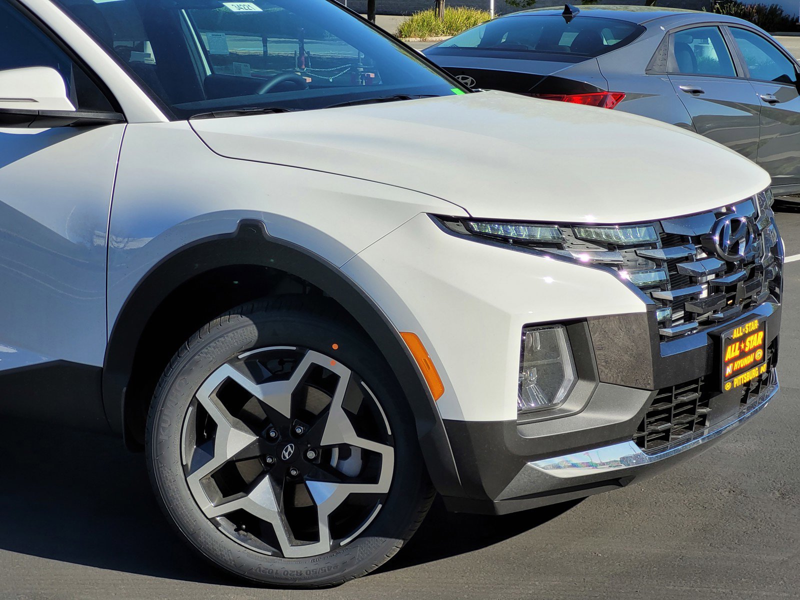 2024 Hyundai Santa Cruz Limited photo 3